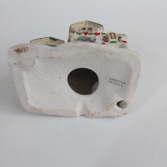 Cobblestone Corners 2004 Windham Heights Hotel‎ Christmas Village Snow Covered - Picture 5 of 5